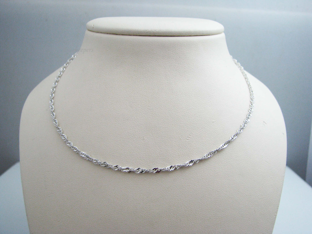 b129 Beautiful 24" 14kt White Gold Twisted Rope Chain