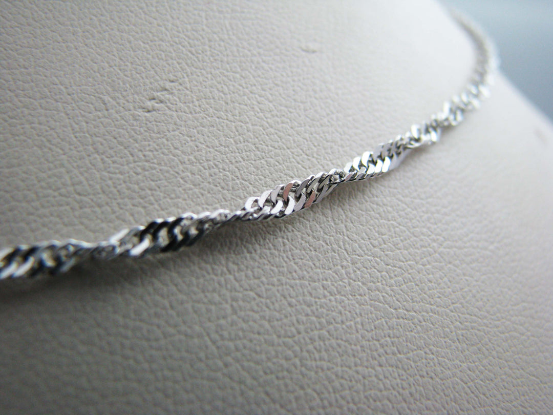 b129 Beautiful 24" 14kt White Gold Twisted Rope Chain