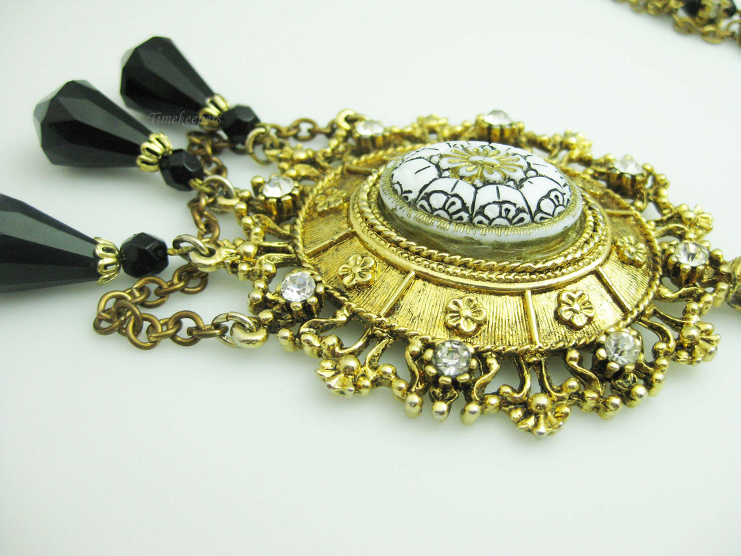 b673 Fashionable Celebrity Gems Necklace and Pendant