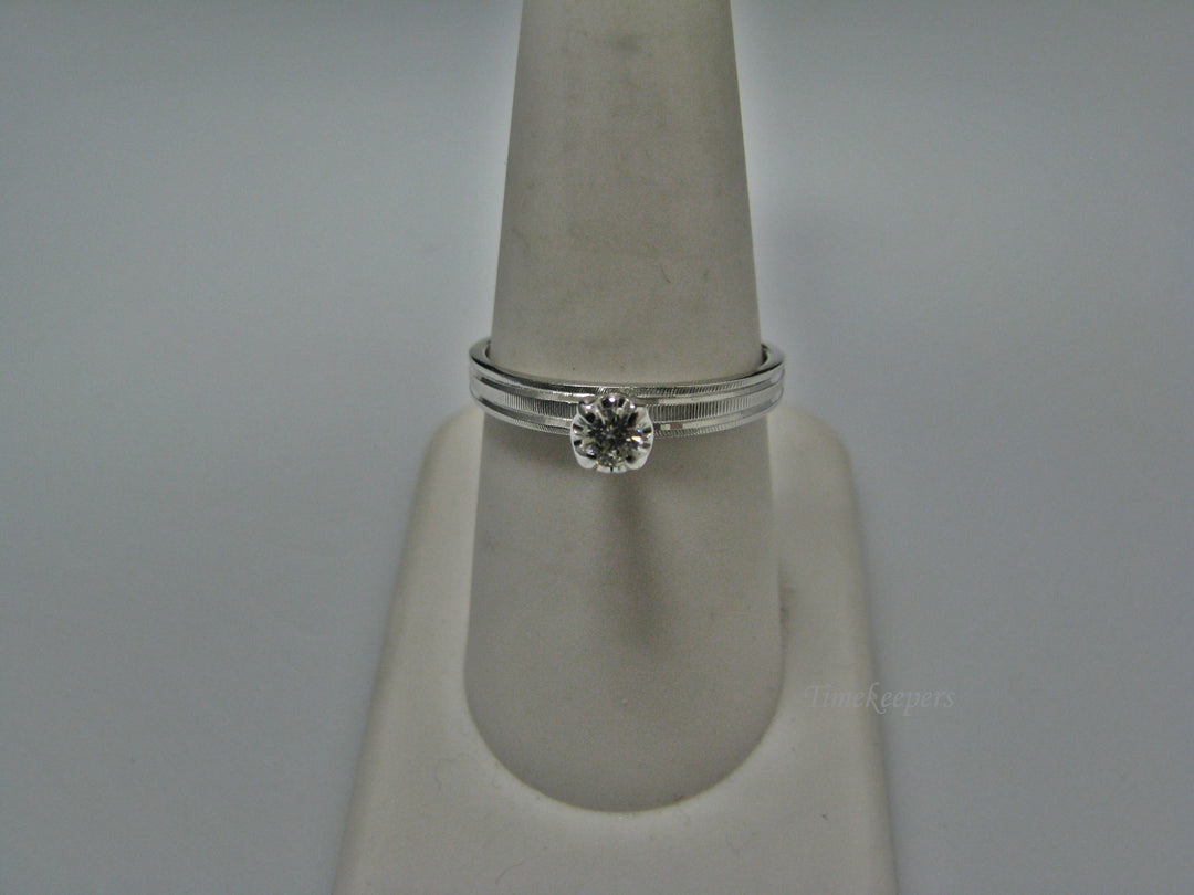 H128 Lovely 14k White Gold Diamond Band Solitare Ring .17 Ct Size 7.75