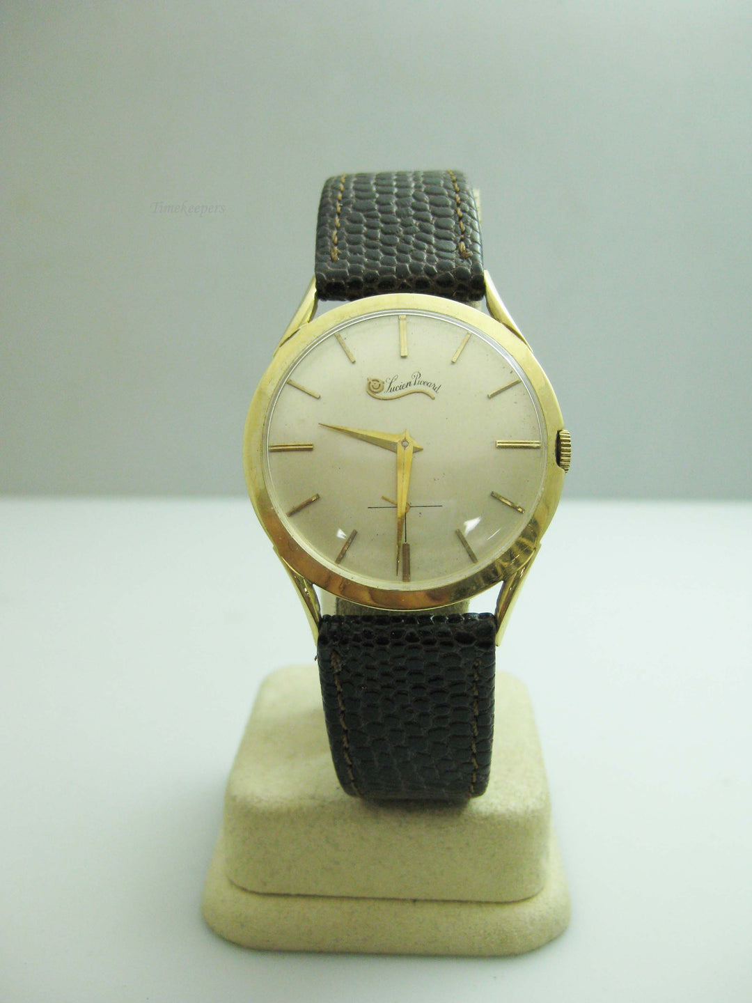 b720 Men's Classic 14kt Yellow Gold Lucien Piccard Mechanical Wristwatch