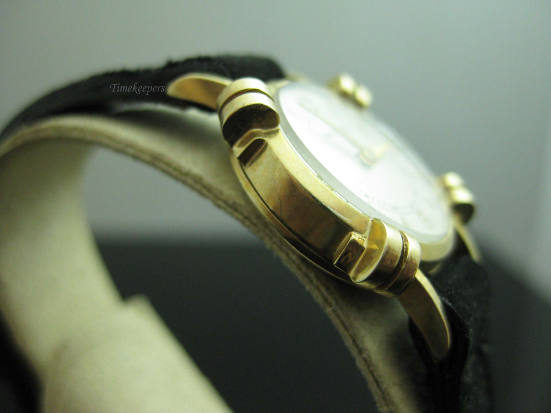 b766 Vintage Ladies 14kt Yellow Gold Baylor Mechanical Wristwatch
