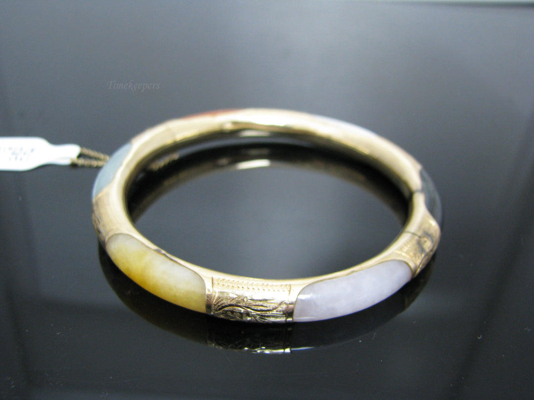 b806 Beautiful 14kt Yellow Gold Multi-Colored Jade Bangle Bracelet