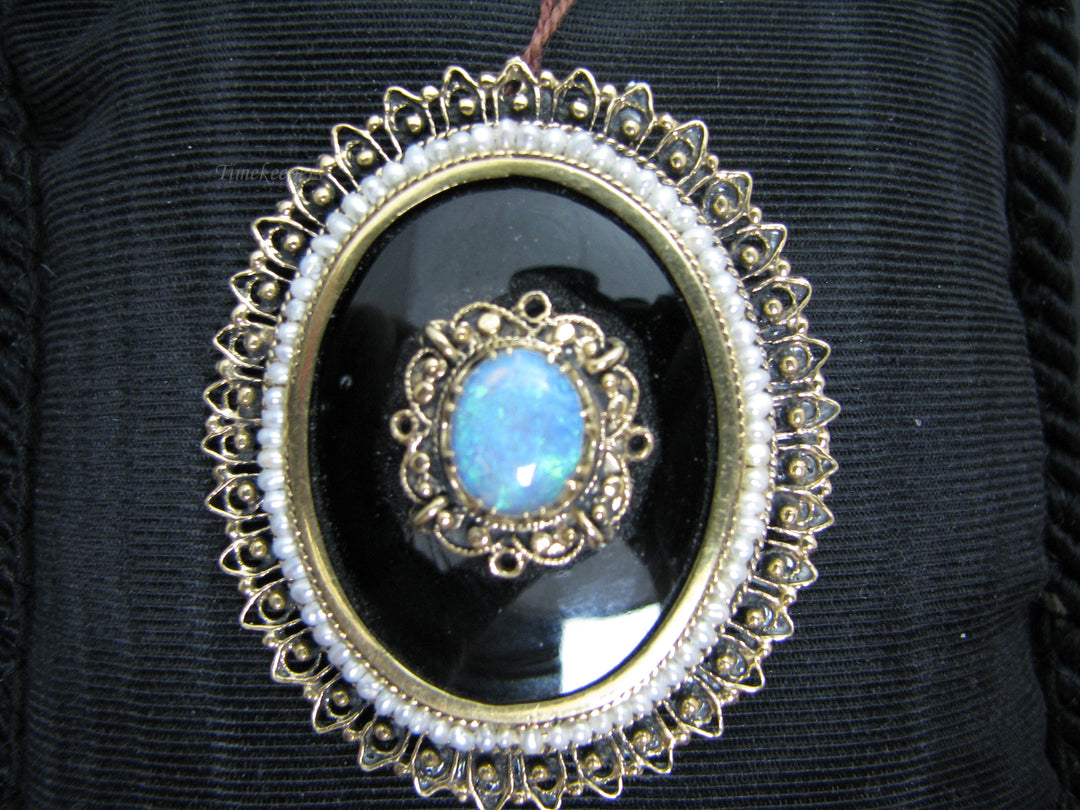 b817 Beautiful 14kt Yellow Gold Opal, Onyx, and Seed Pearl Brooch Pendant