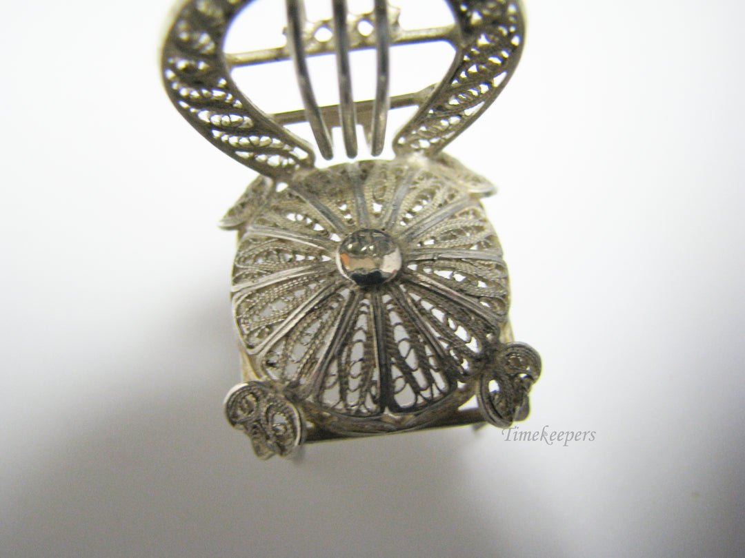 j068 Beautiful Miniature Sterling Silver Filigree Chair