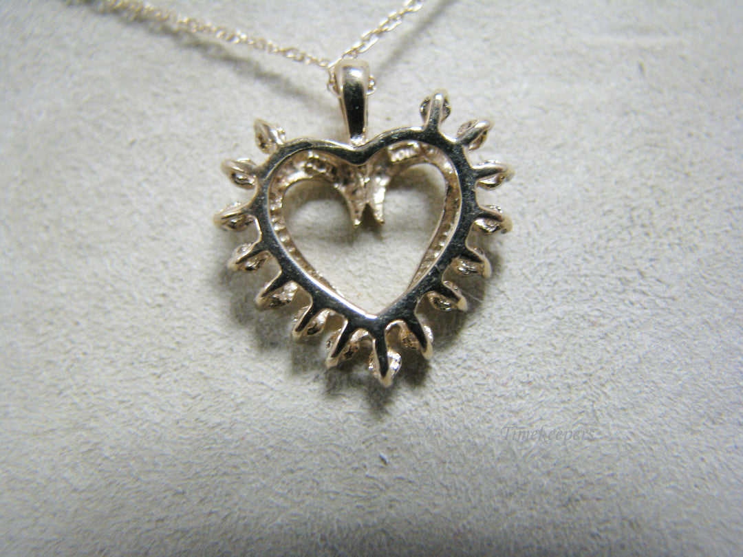 j098 Beautiful Diamond Heart Pendant in 10k Yellow Gold on 18" Gold Chain