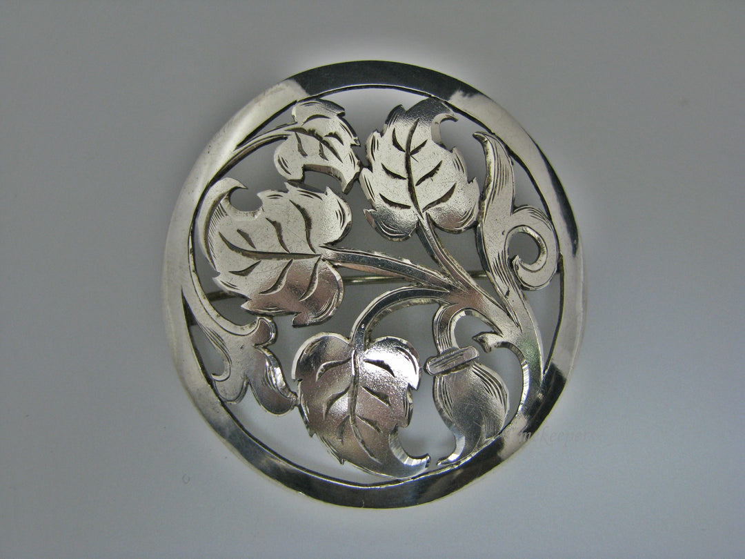 H191 Beautiful Brooch/ Pin with Leaves in Sterling Silver