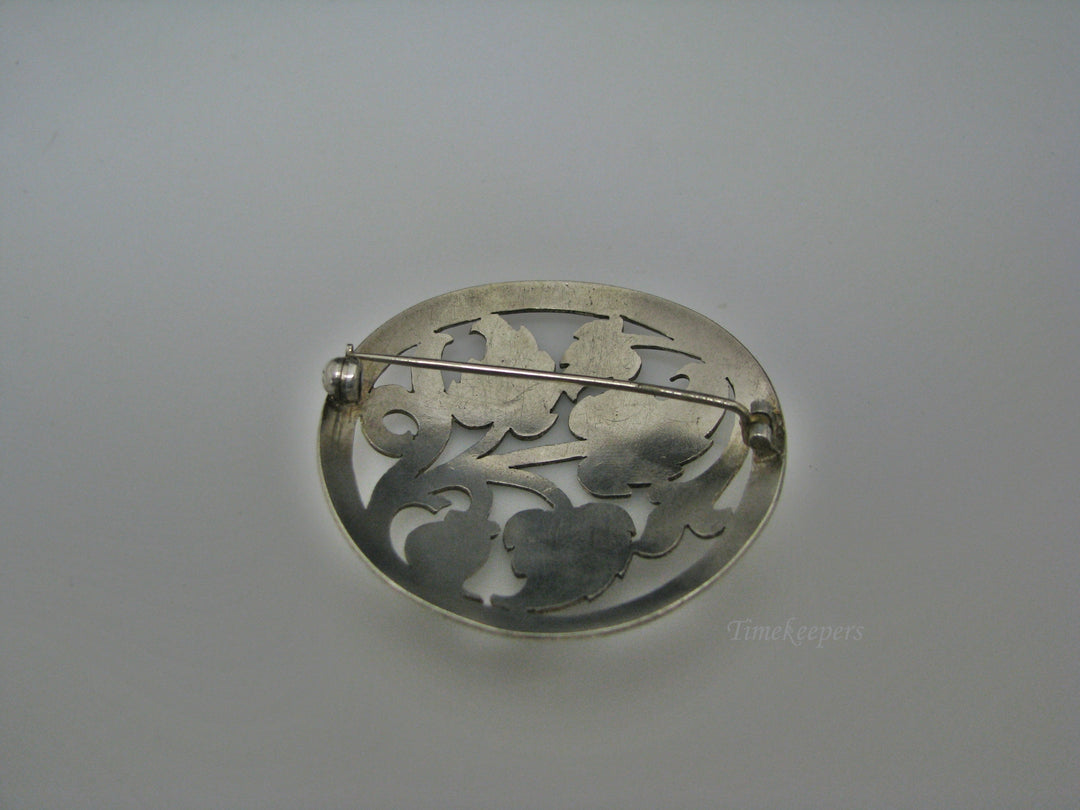 H191 Beautiful Brooch/ Pin with Leaves in Sterling Silver