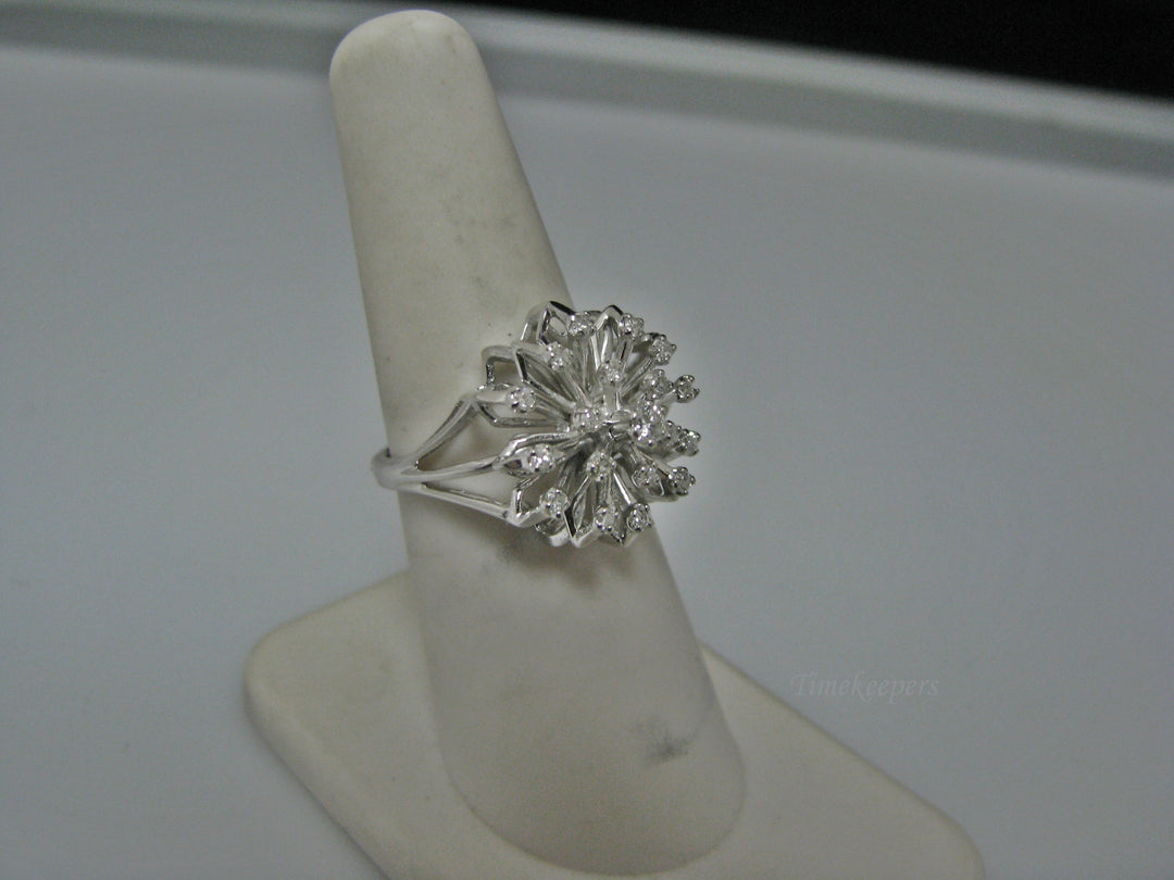 H193 Stunning Flower Shaped Multiple Diamond Ring in 14k White Gold