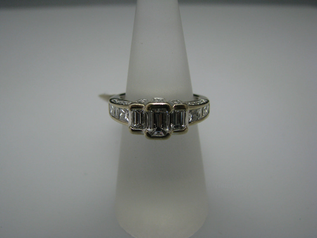 H226 Gorgeous 14k White Gold Engagement Ring Size 5.5 with Diamonds