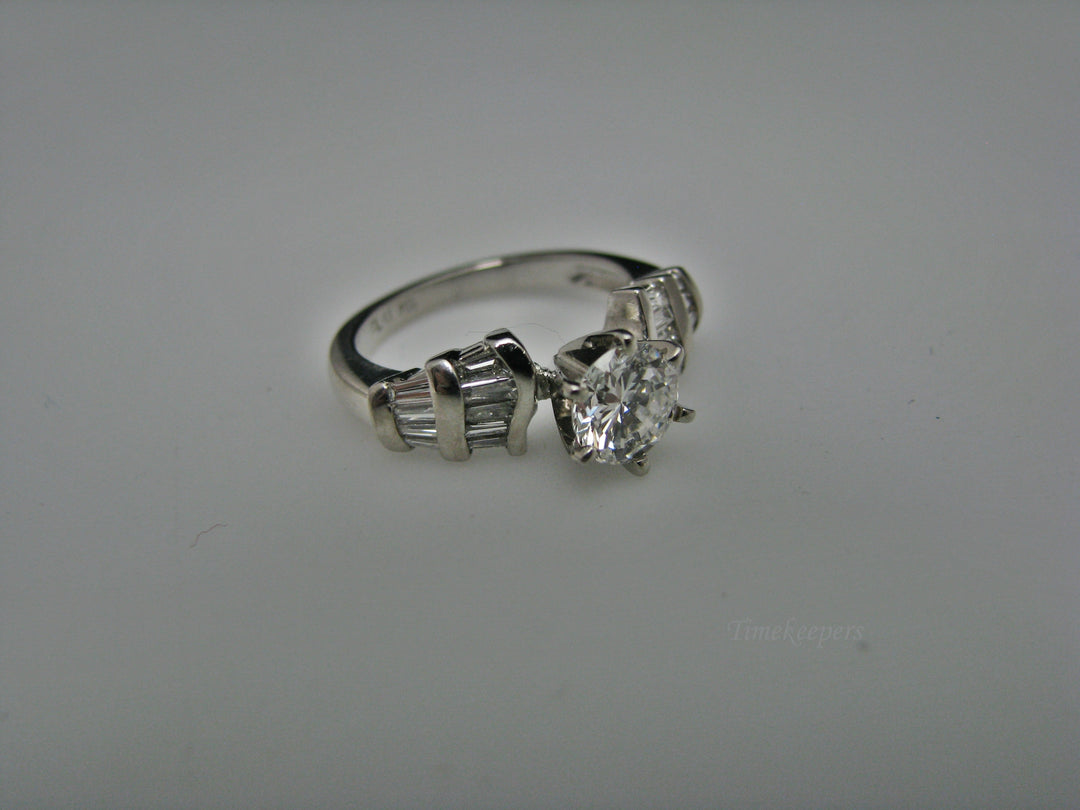 H223 Stunning Platinum Engagement Ring Size 5.25 with Diamonds