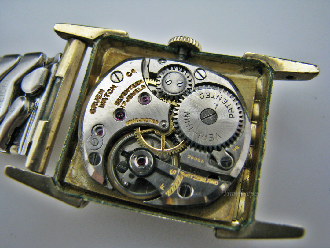 H231 Beautiful Gruen Mechanical Hand Wind Watch with Second Sub-Dial from 1940s