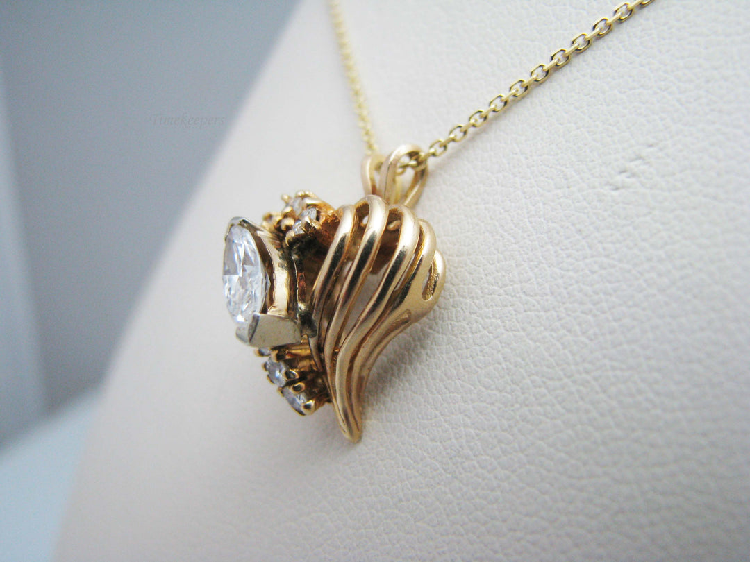 b161 Stunning 14k Diamond Heart pendant with chain