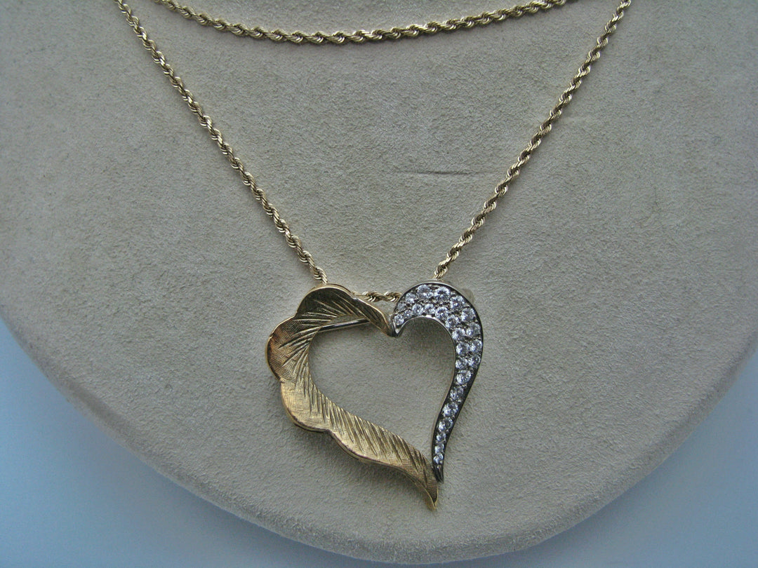 H267 Stunning Heart Shaped 18k Diamond Necklace on 26" 14k Gold Chain