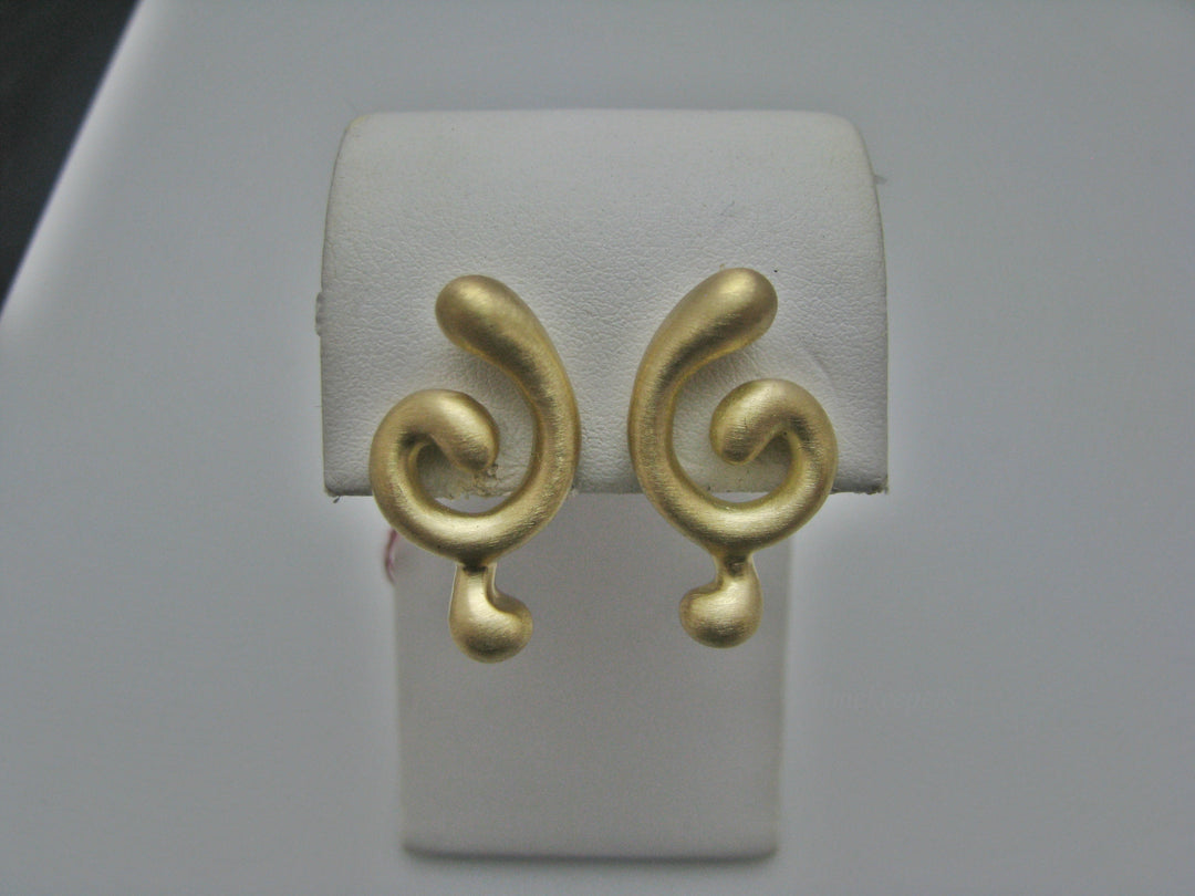 H270 Unique 18k Yellow Gold Pierced Earrings