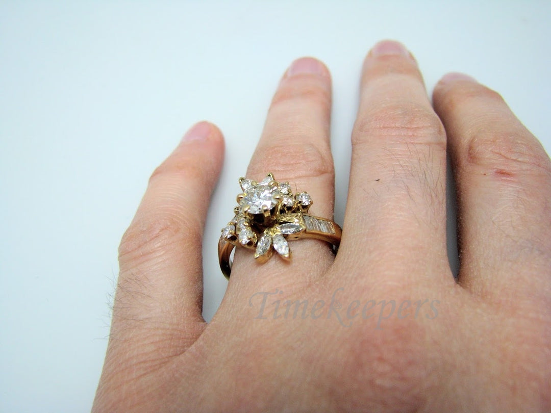 H319 Stunning Diamond 14k Yellow Gold Ring in Size 7.75