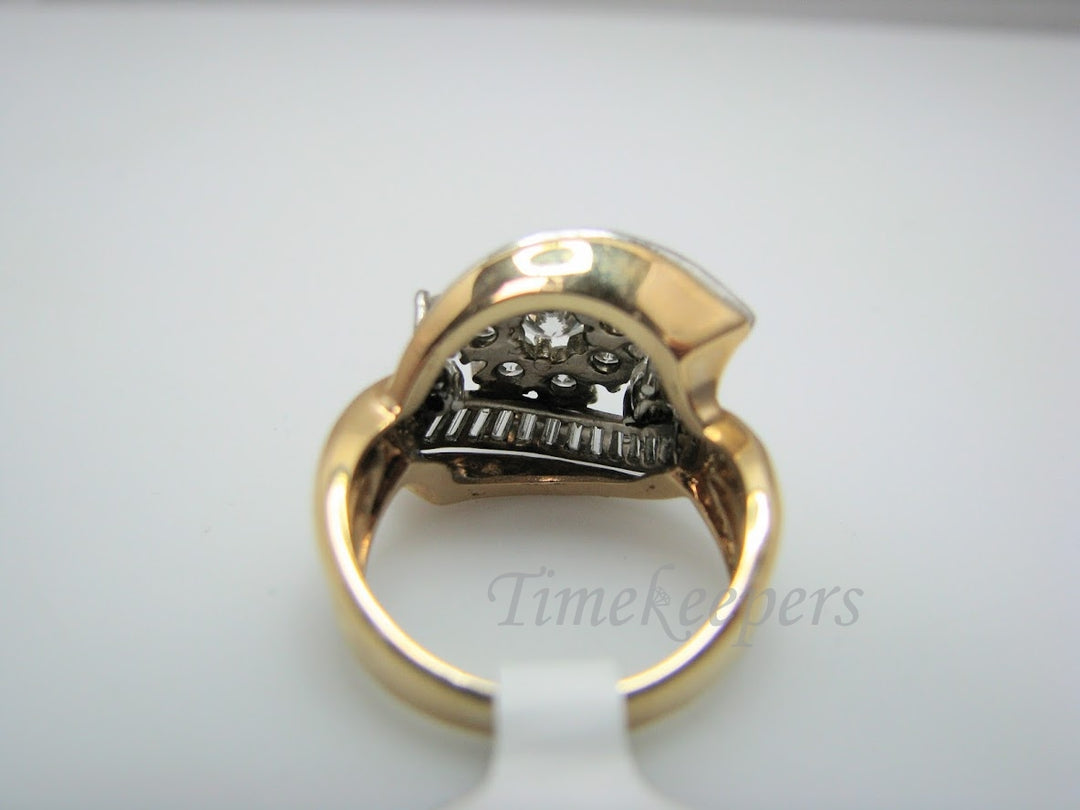 H324 Amazing Diamond 14k Yellow Gold Ring in Size 7.0