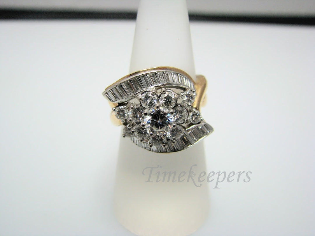 H324 Amazing Diamond 14k Yellow Gold Ring in Size 7.0