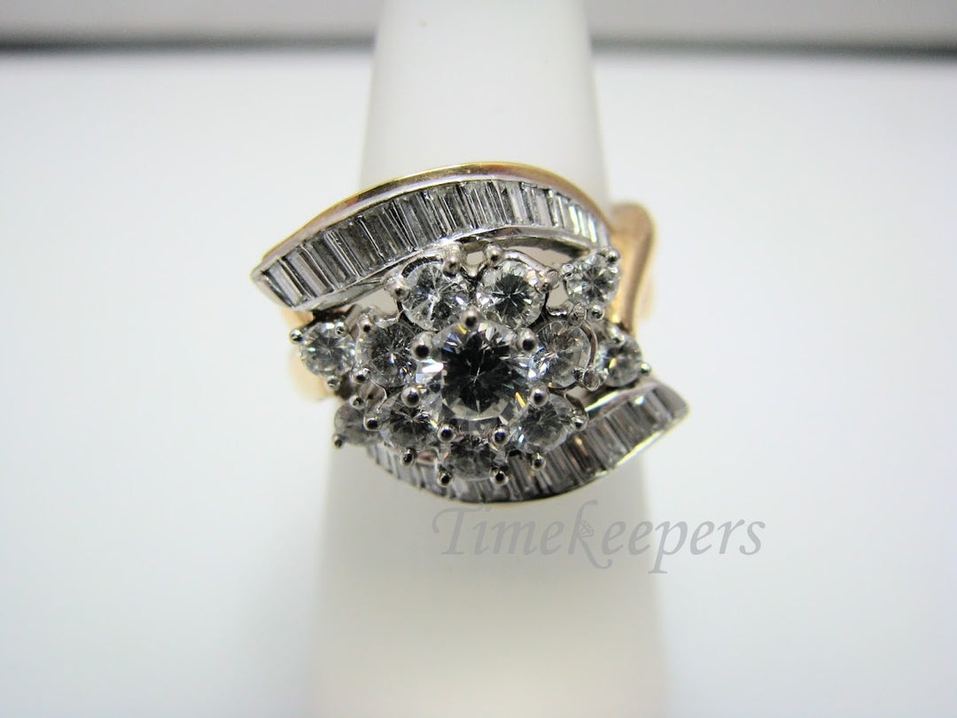 H324 Amazing Diamond 14k Yellow Gold Ring in Size 7.0