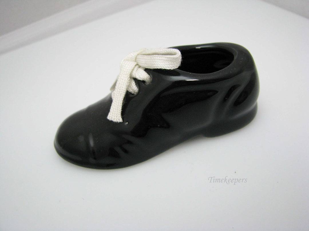 j198 Nice Collectible Black Ceramic Lace up Shoe