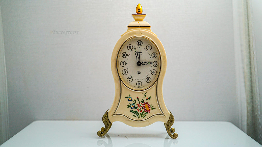 K401 Vintage Linden Musical Clock
