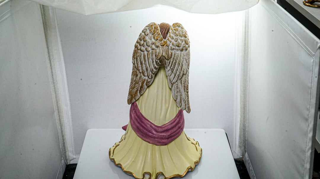 k155 Angel With Candle Music Box