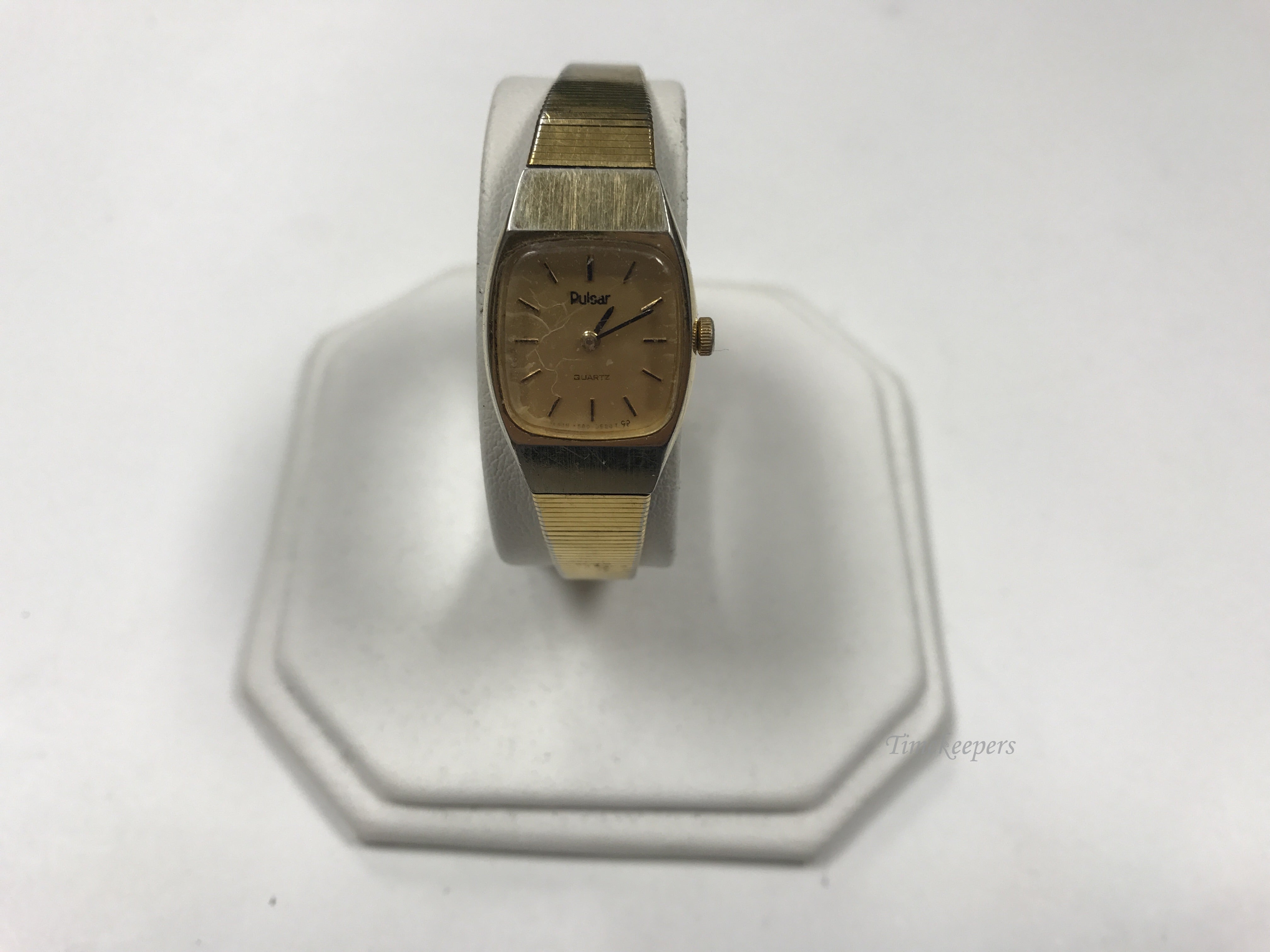 Pulsar quartz hotsell gold watch