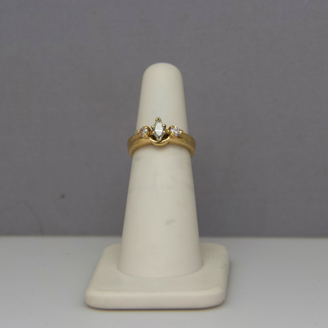 d499 Beautiful 14kt Yellow Gold Engagement/Wedding Diamond Ring