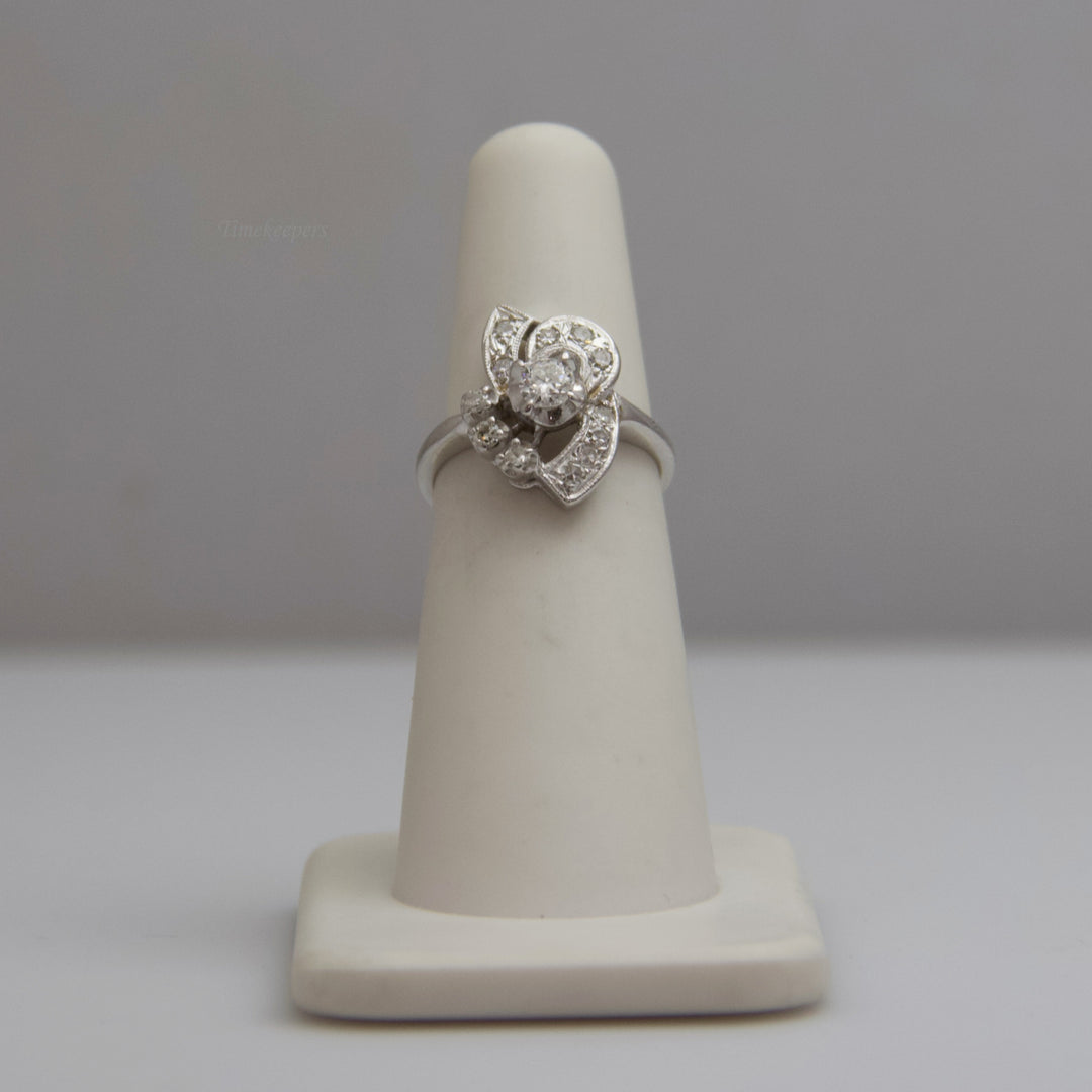 d543 Beautiful 14k White Gold Diamond Ring