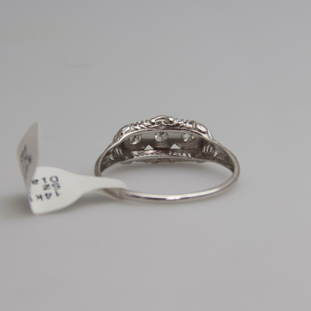 d576 Unique 14k White Gold Diamond Ring