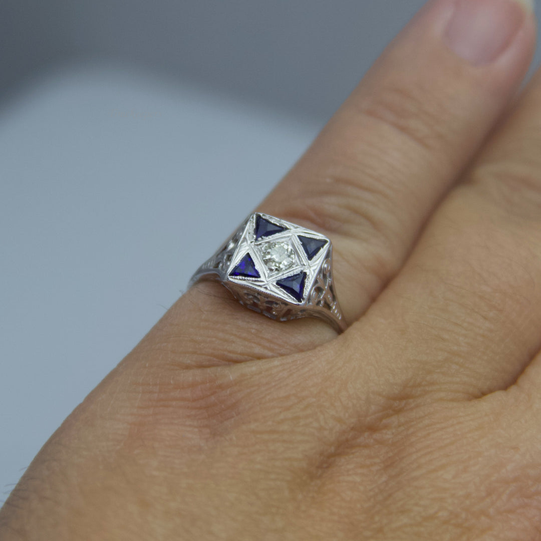 d634 Pretty 14k White Gold Diamond &amp; Sapphire Ring