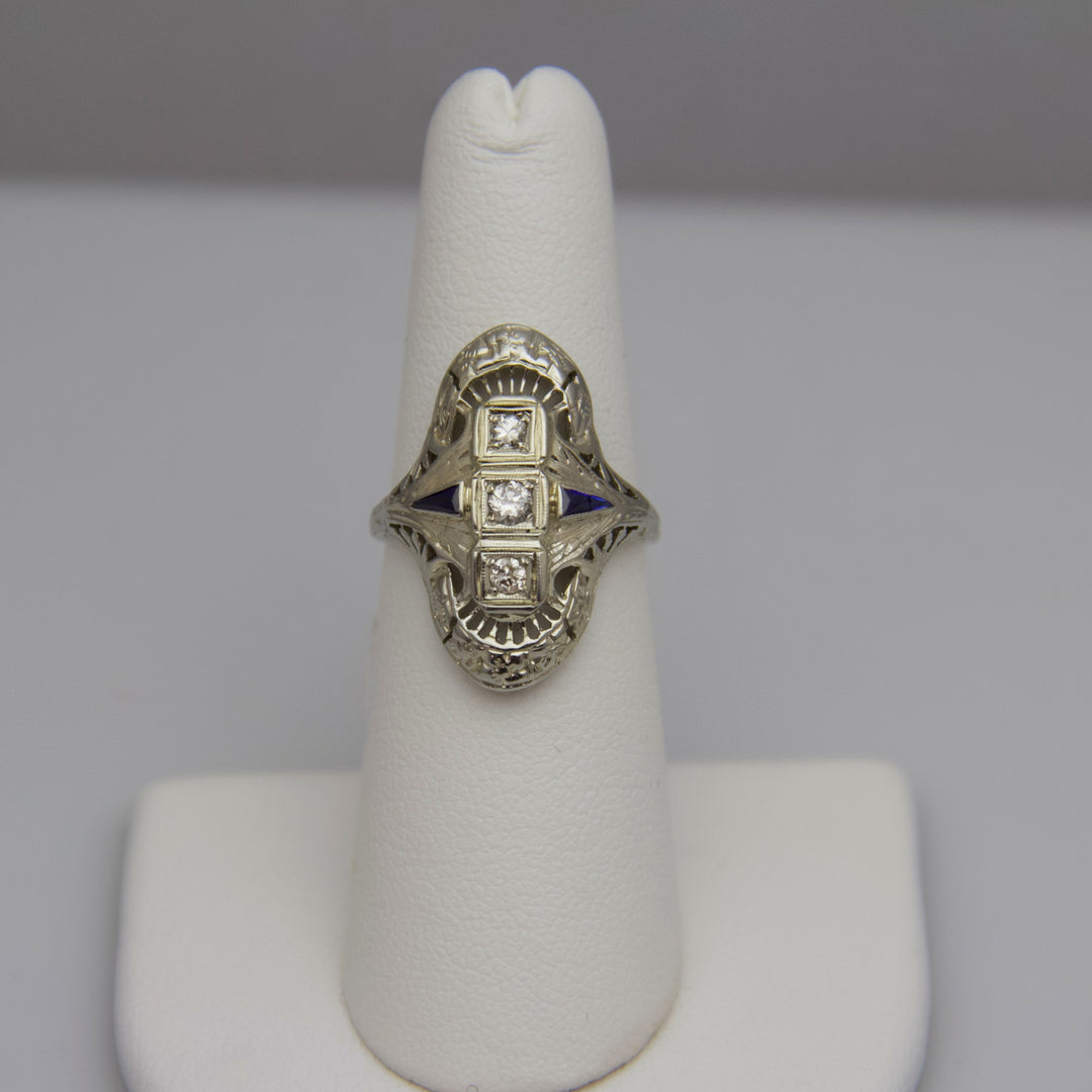 d635 Ornate 18k White Gold Diamond &amp; Sapphire Ring