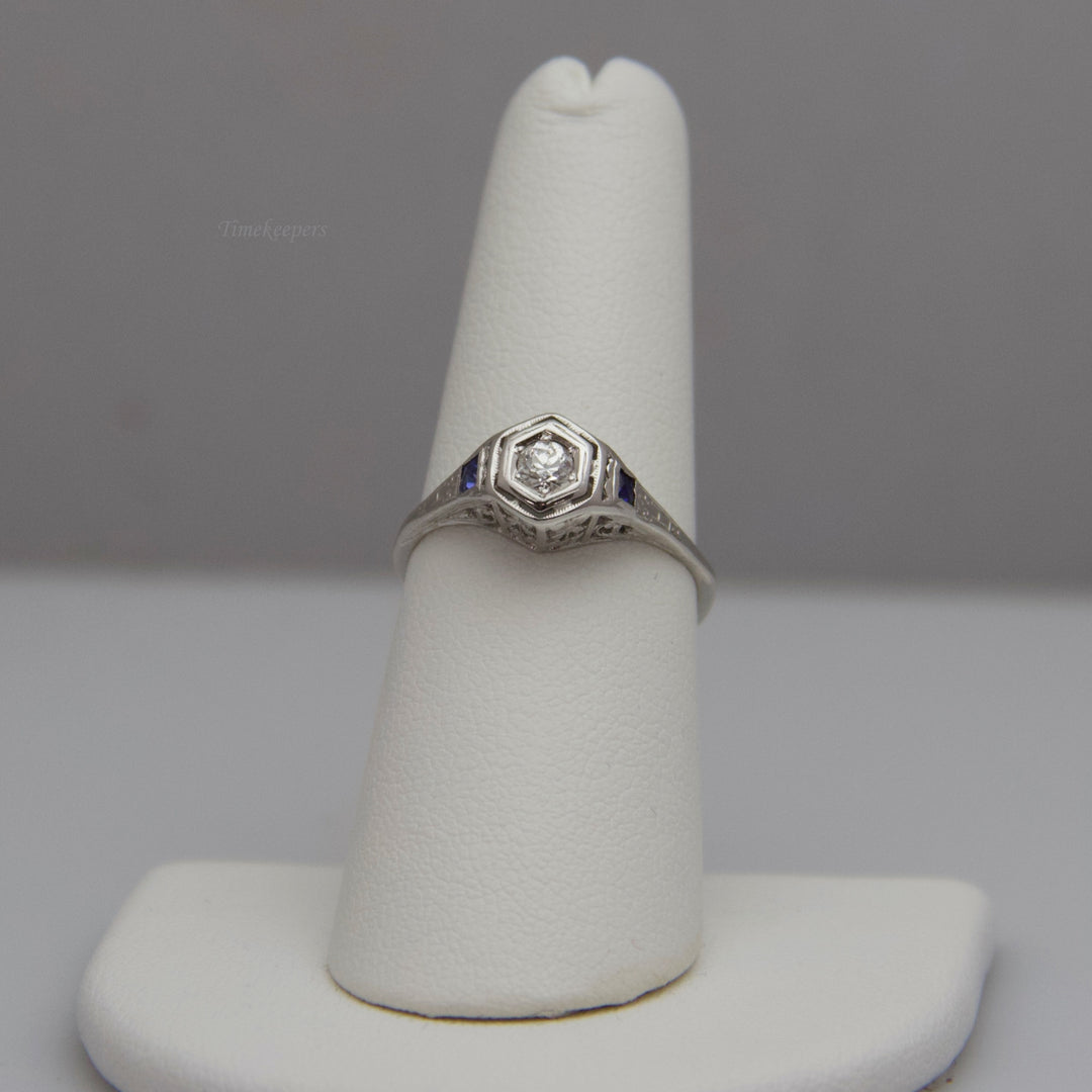 d639 Elegant 14k White Gold Diamond Engagement Ring