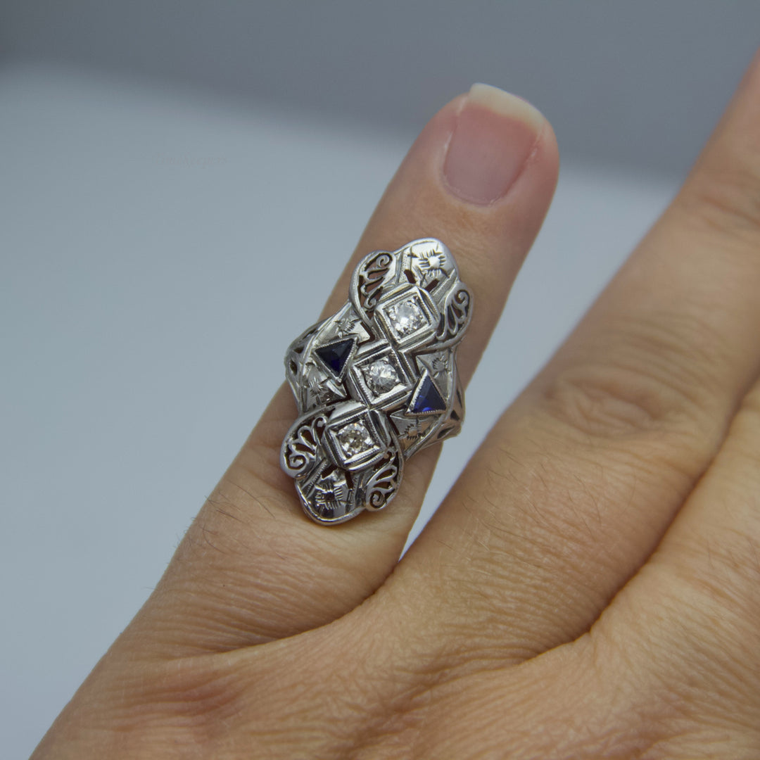 d642 Fancy 18k White Gold Diamond &amp; Sapphire Ring