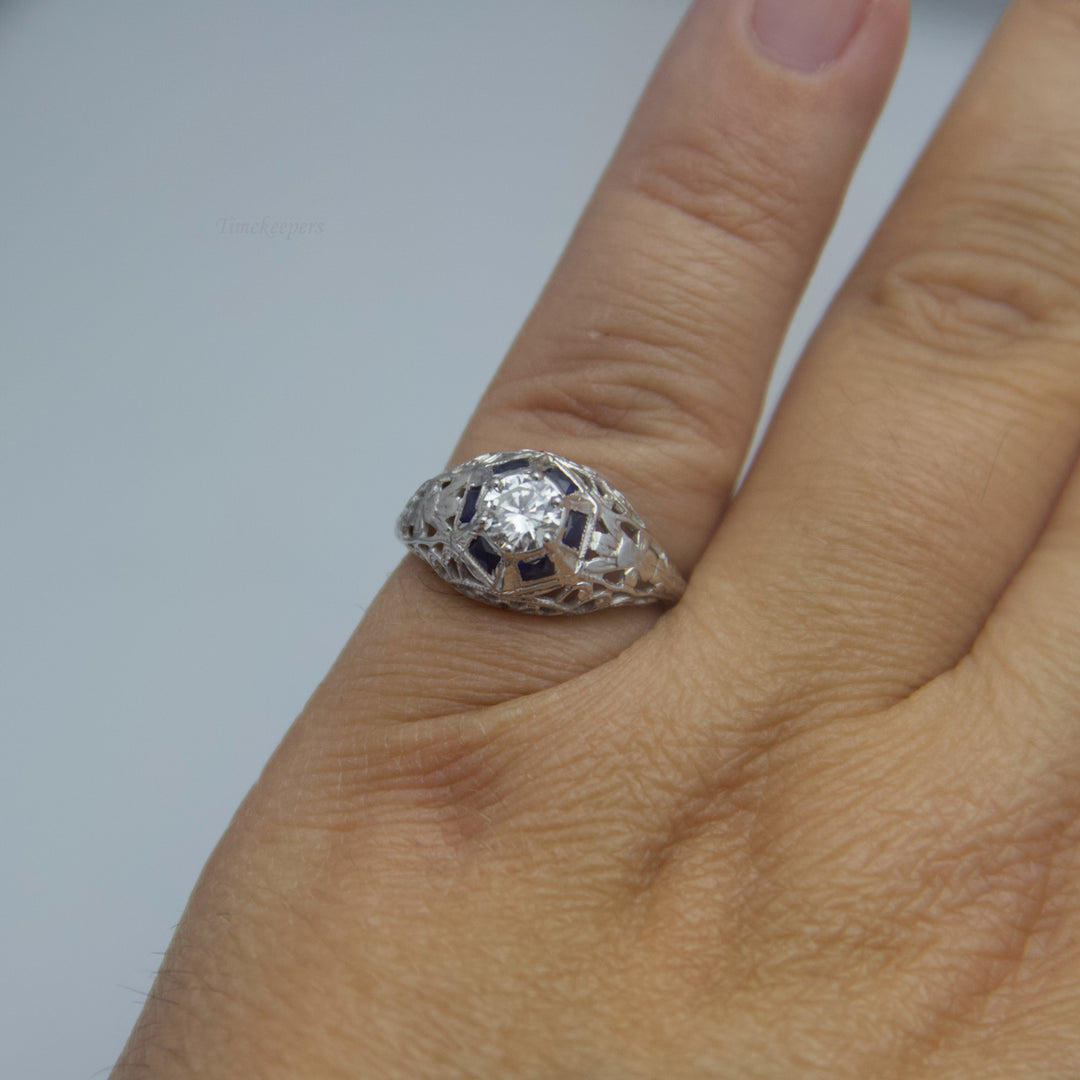 d644 Dazzling 18k White Gold Diamond Engagement Ring