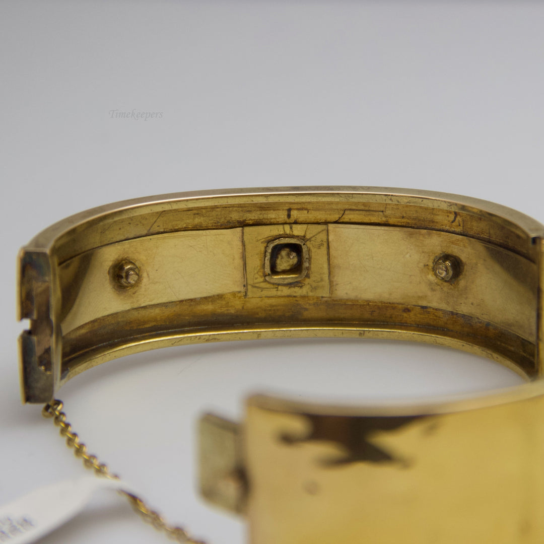 d666 Vintage Ladies 14k Yellow Gold Hinged Bangle Bracelet