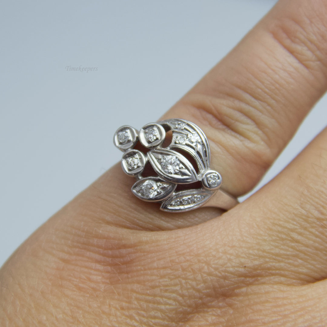 d682 Unique 14k White Gold Diamond Ring