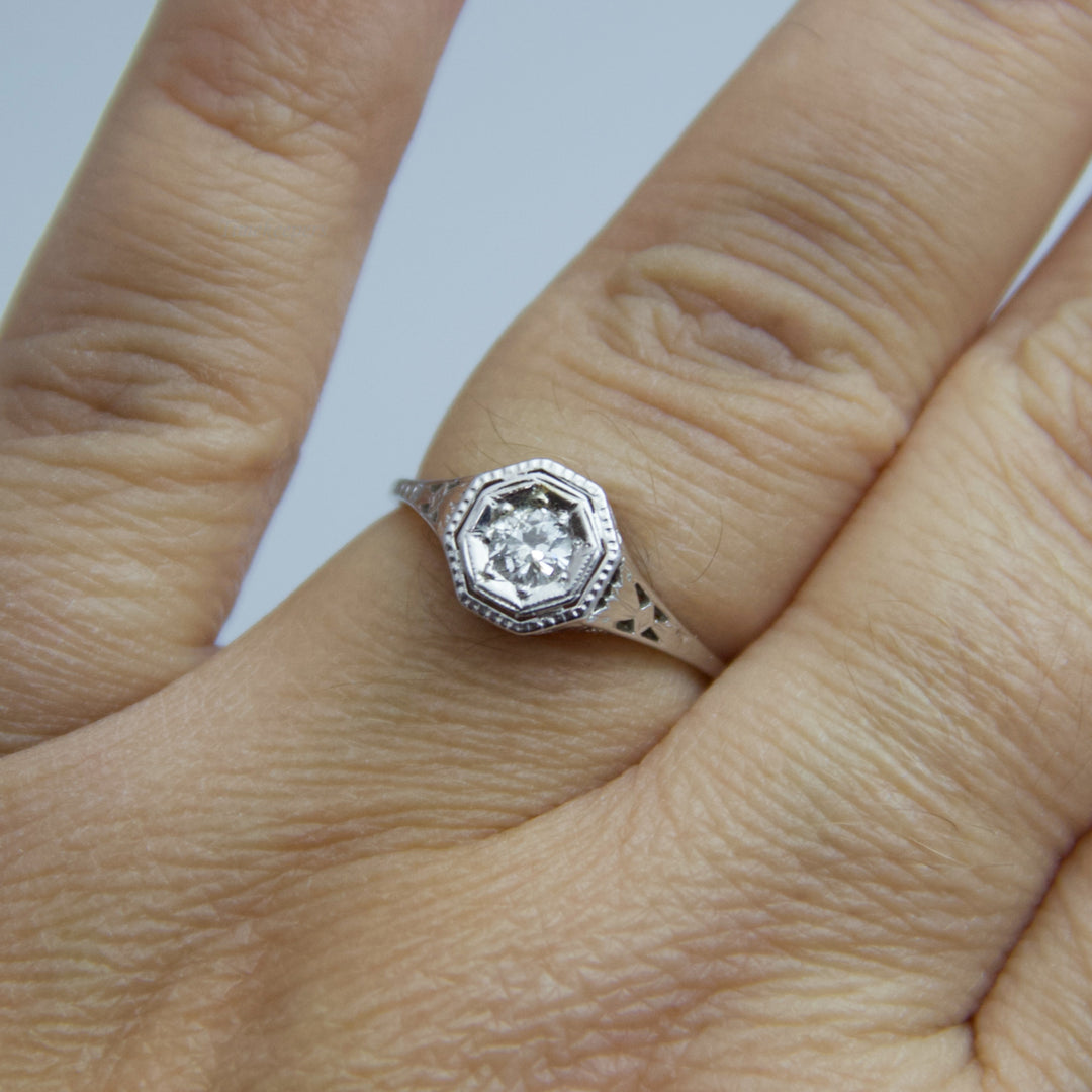 d728 14k White Gold Diamond Engagement Ring