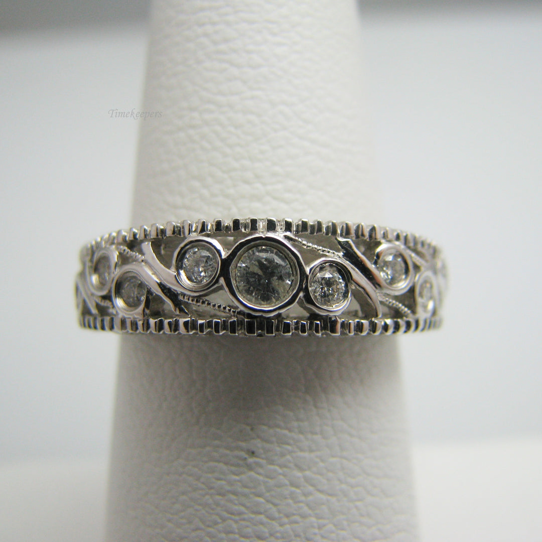 d824 Dazzling 14k White Gold Diamond Wedding Band