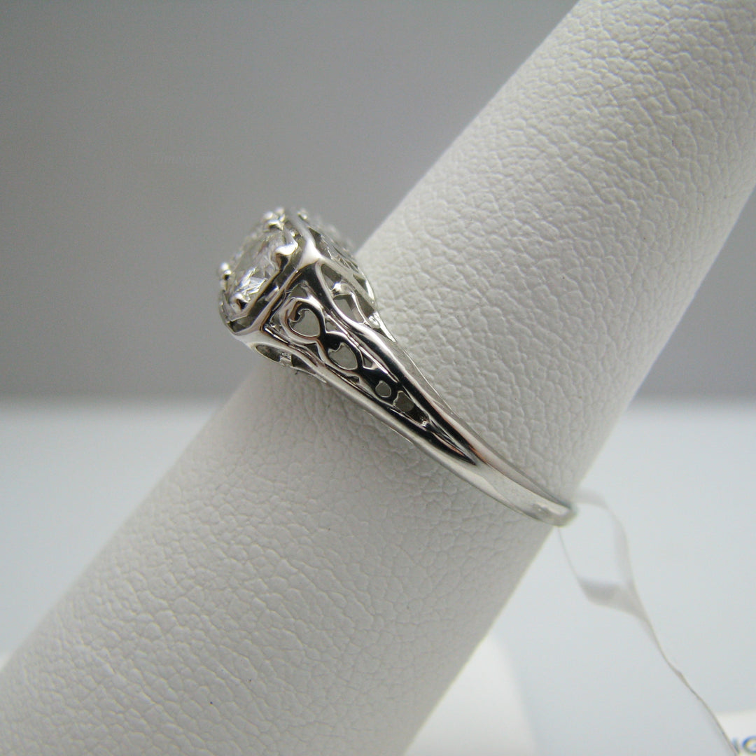 d830 18k White Gold Diamond Ring