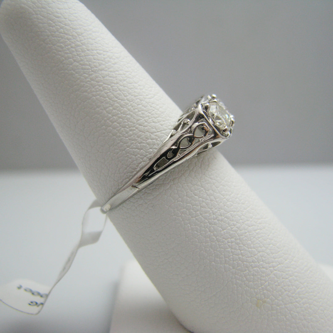 d830 18k White Gold Diamond Ring