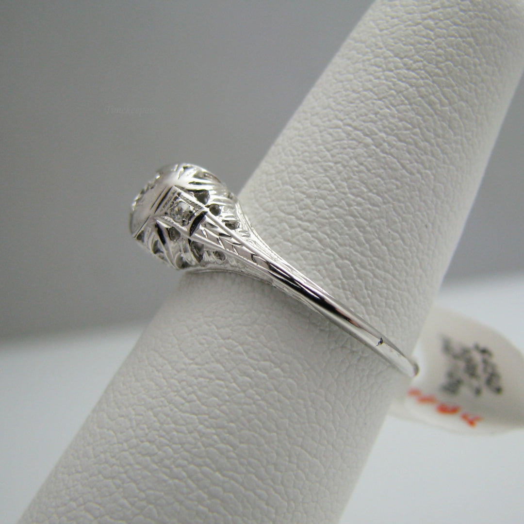 d846 Stunning 18k White Gold Diamond Engagement Ring