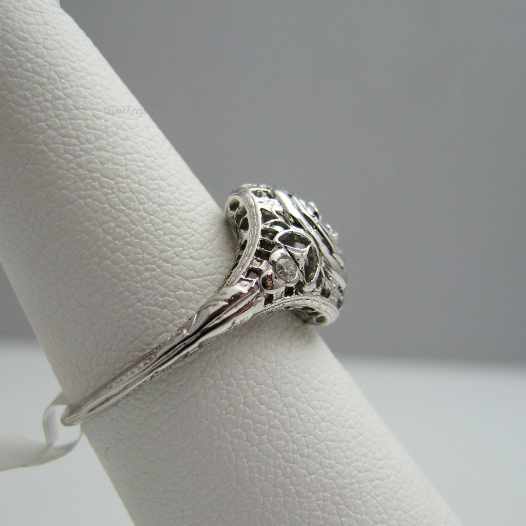 d847 Elegant 18k White Gold Diamond Engagement Ring