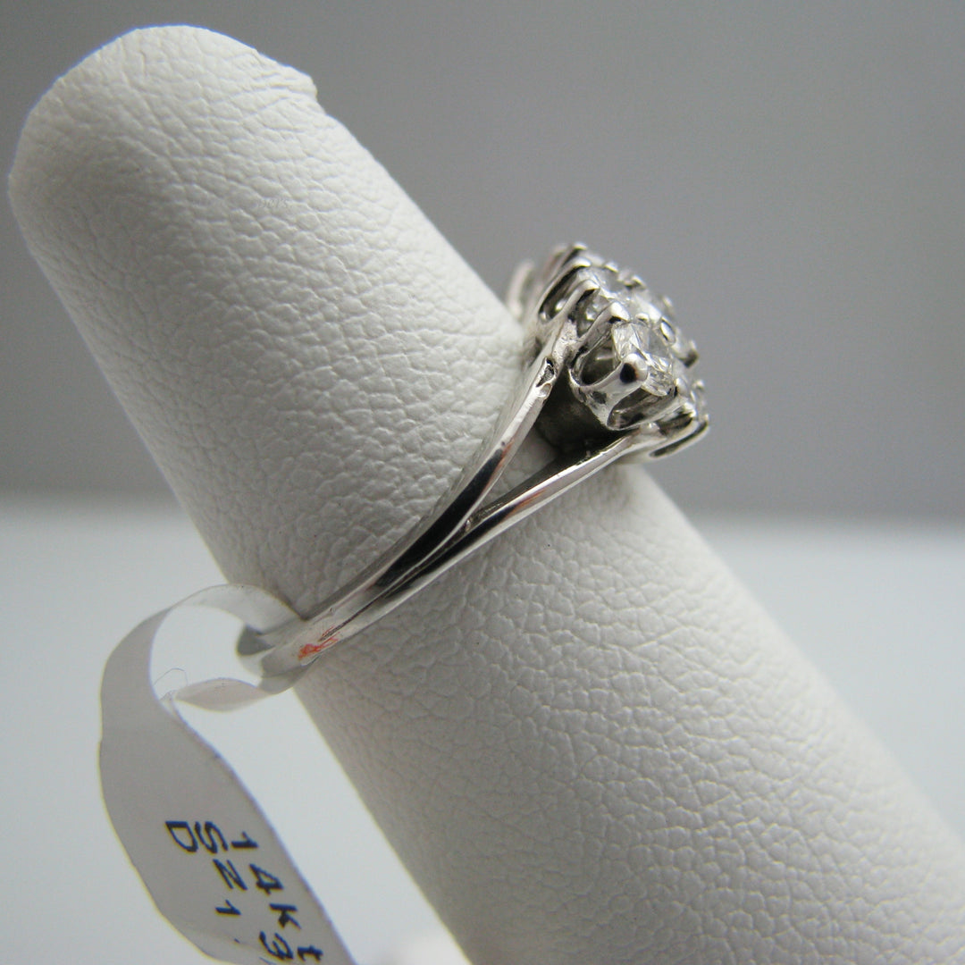 d853 Stunning 14k White Gold Diamond Ring