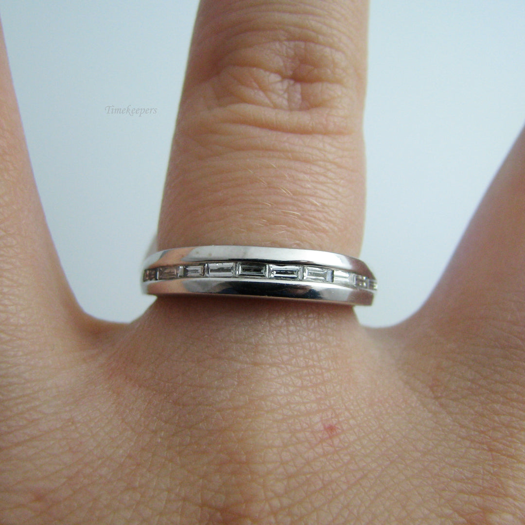 d868 Elegant 14k White Gold Diamond Wedding Ring