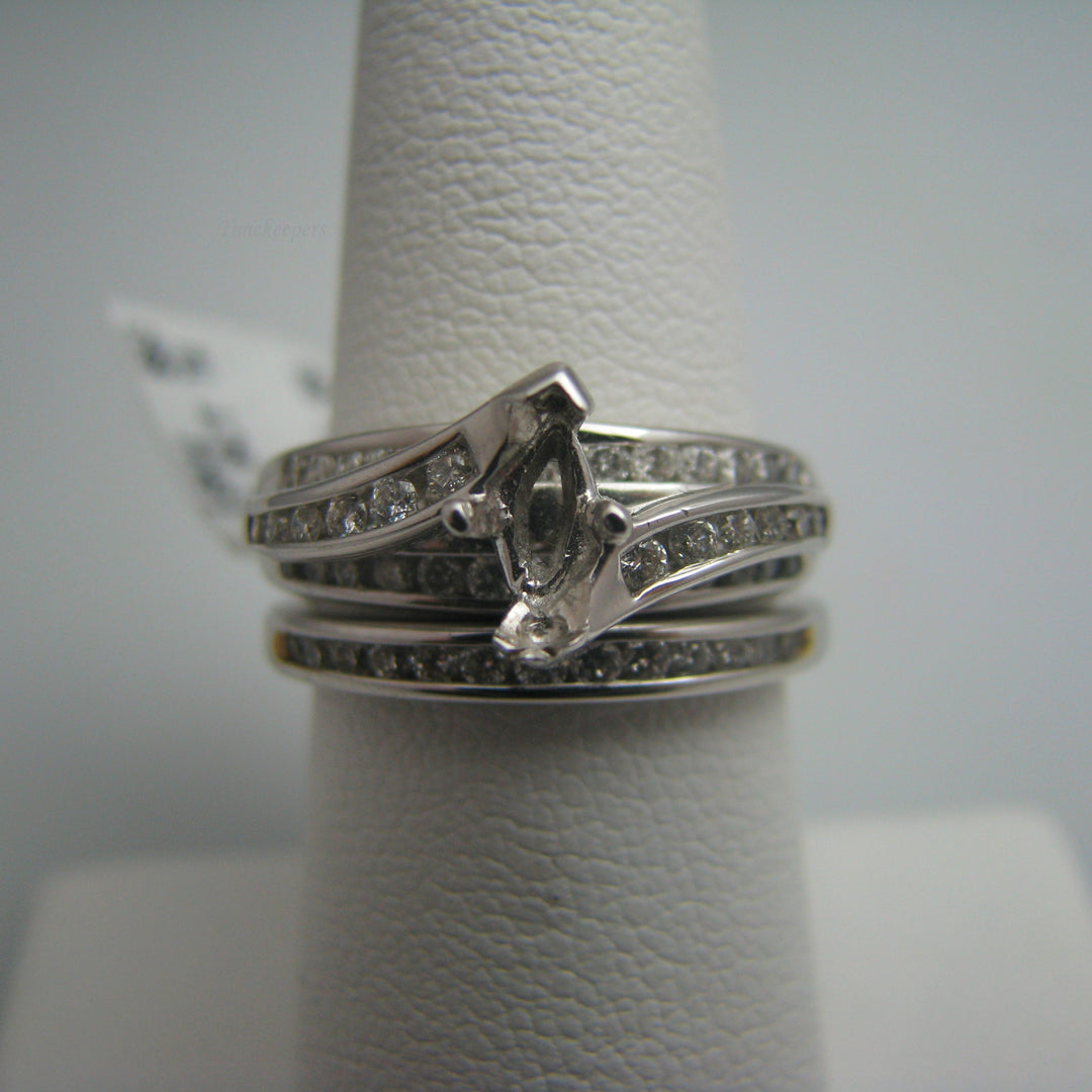 d870 Pretty 18k White Gold Diamond Wedding Set