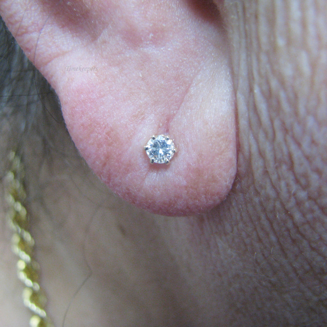 d919 Gorgeous 14k Yellow Gold Diamond Stud Earrings