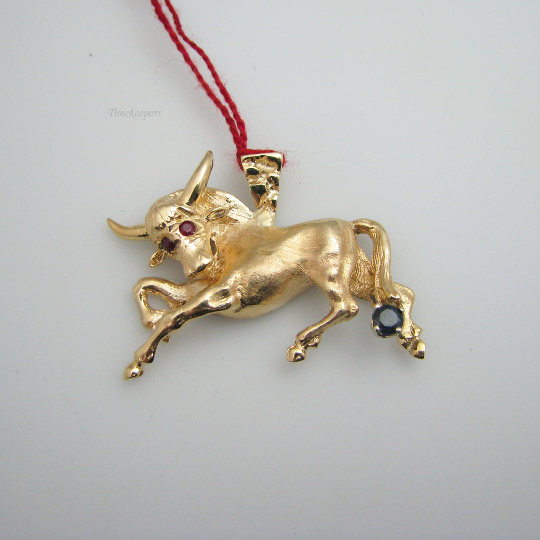 d977 Unique 14k Yellow Gold Bull Ruby &amp; Sapphire Pendant