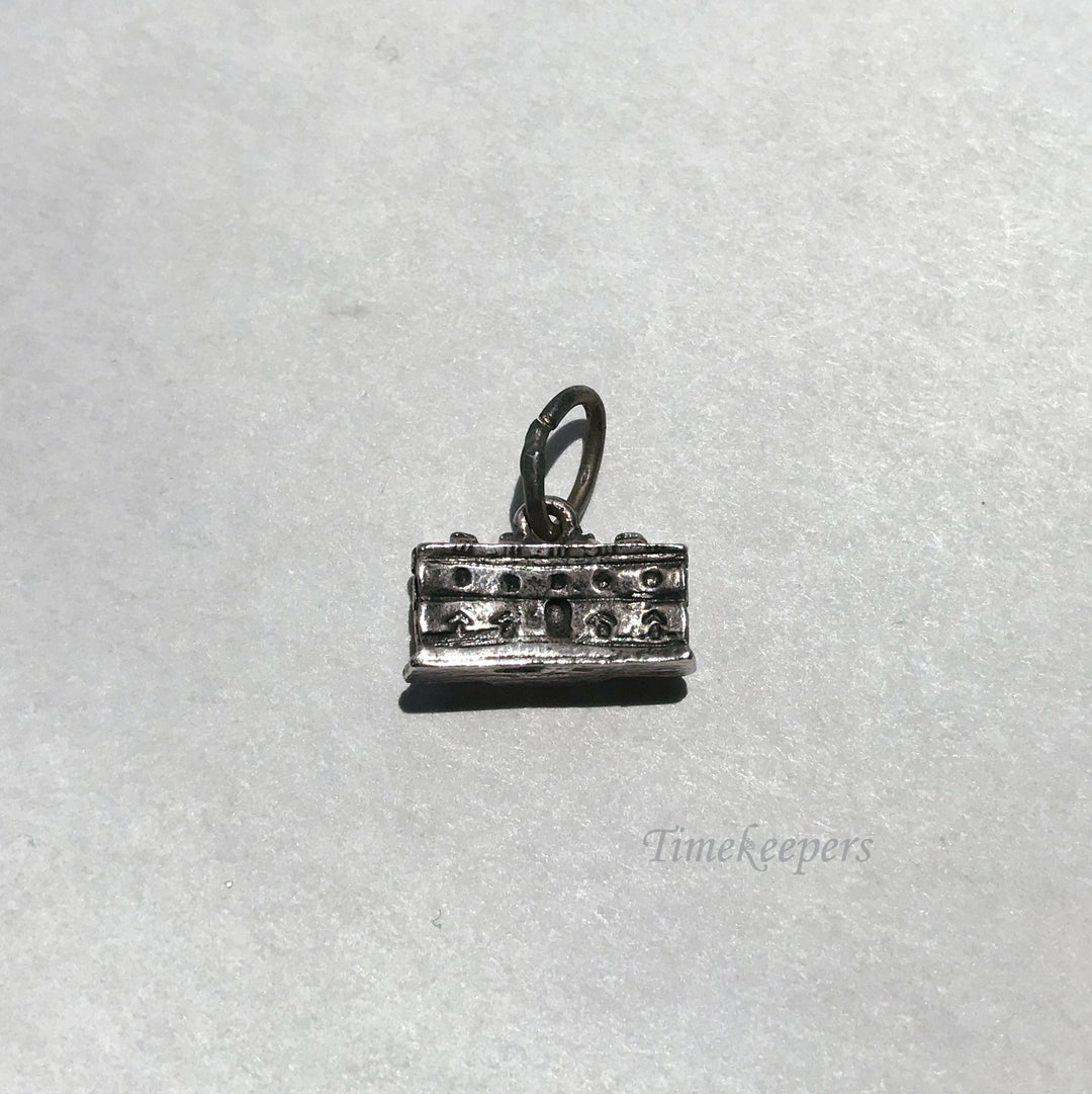 e085 Vintage Sterling Silver White House Shaped Charm Pendant