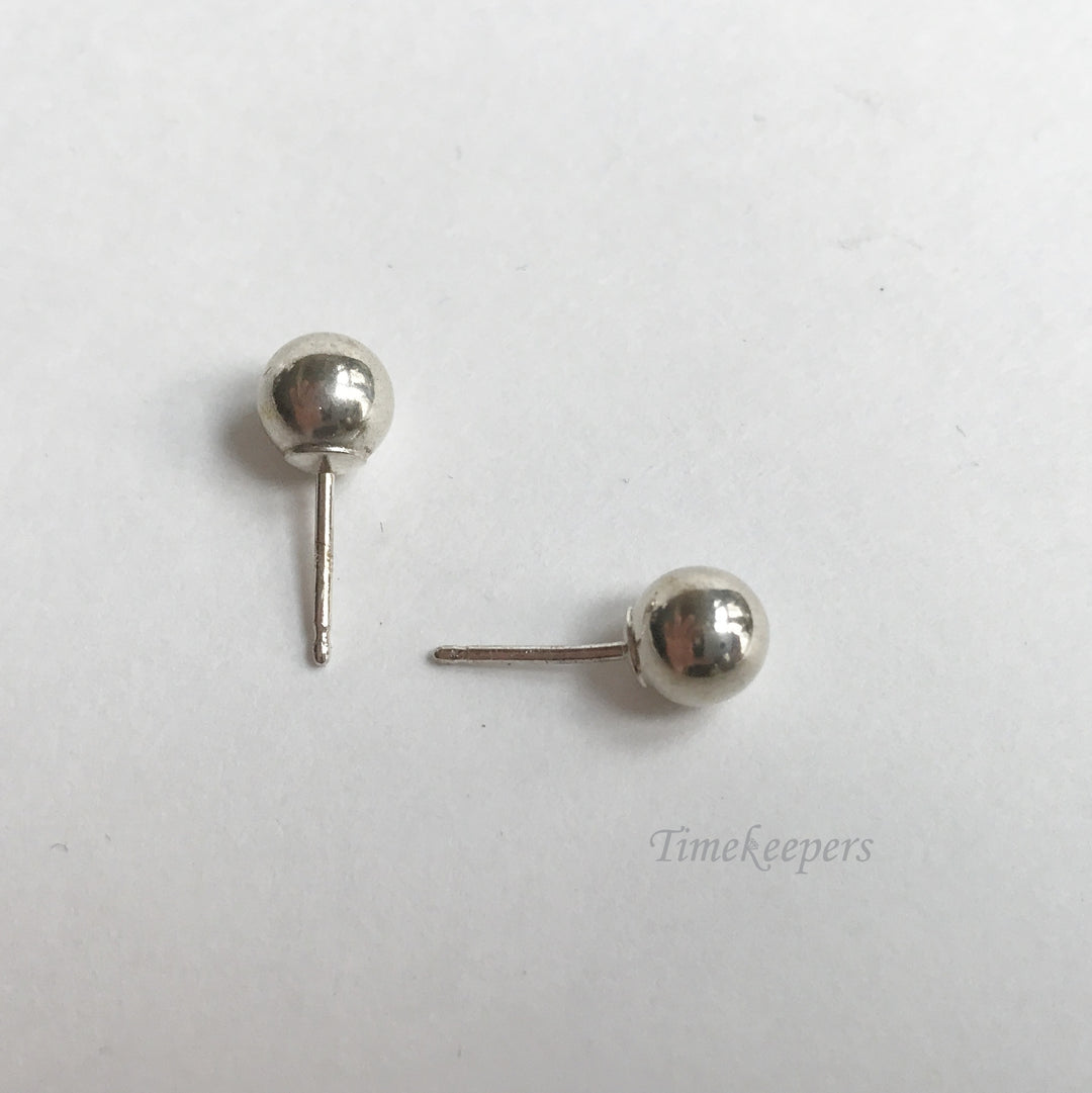 e332 Vintage Sterling Silver Ball Post Earrings